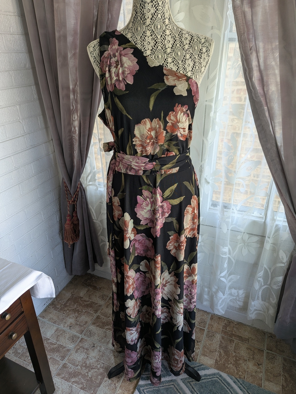 Nicole Miller One-Shoulder Black Floral Maxi Dress with Belt